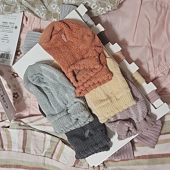 Carter's 3M Summer Fits with Matching Bows and Socks - Picture 6 of 6